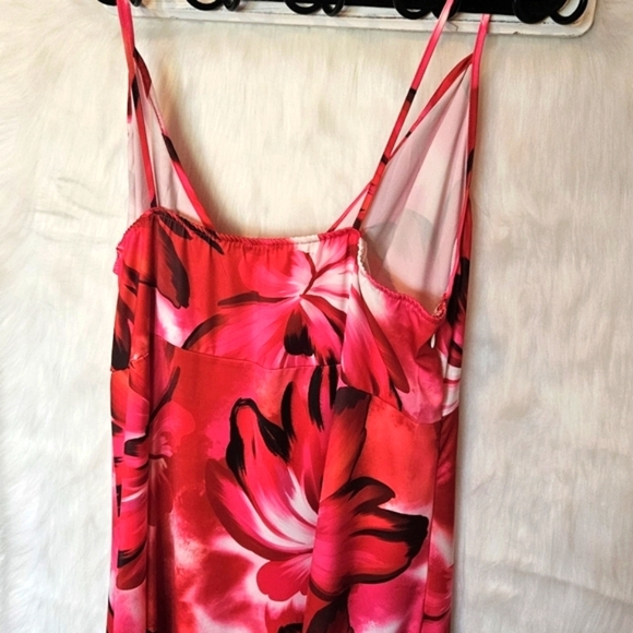 made with ❤️ Floral Romance Strapless Maxi Dress - Picture 5 of 9